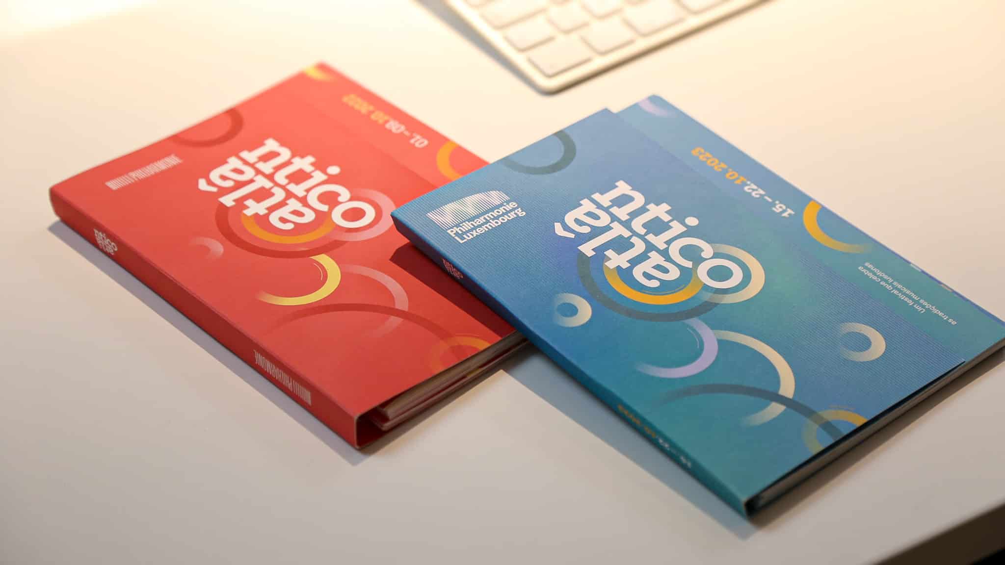 brochures du festival atlantico, versions bleue et rouge